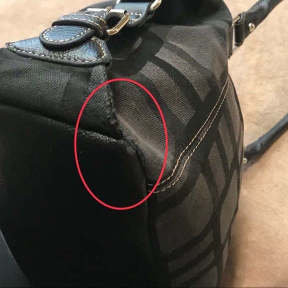 Black purse- Nine West - Picture 5 of 6